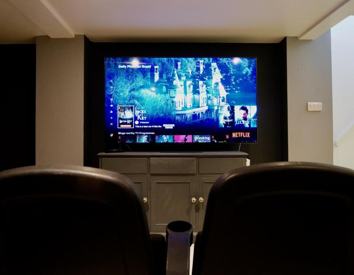 Luxury 3 Bathroom Cinema And Sauna 锡福德 外观 照片
