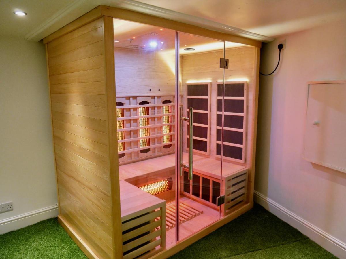 Luxury 3 Bathroom Cinema And Sauna 锡福德 外观 照片
